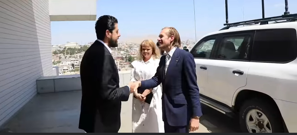 شاڵاو کۆسرەت رەسول پێشوازی لە کونسوڵی بەریتانیا دەکات