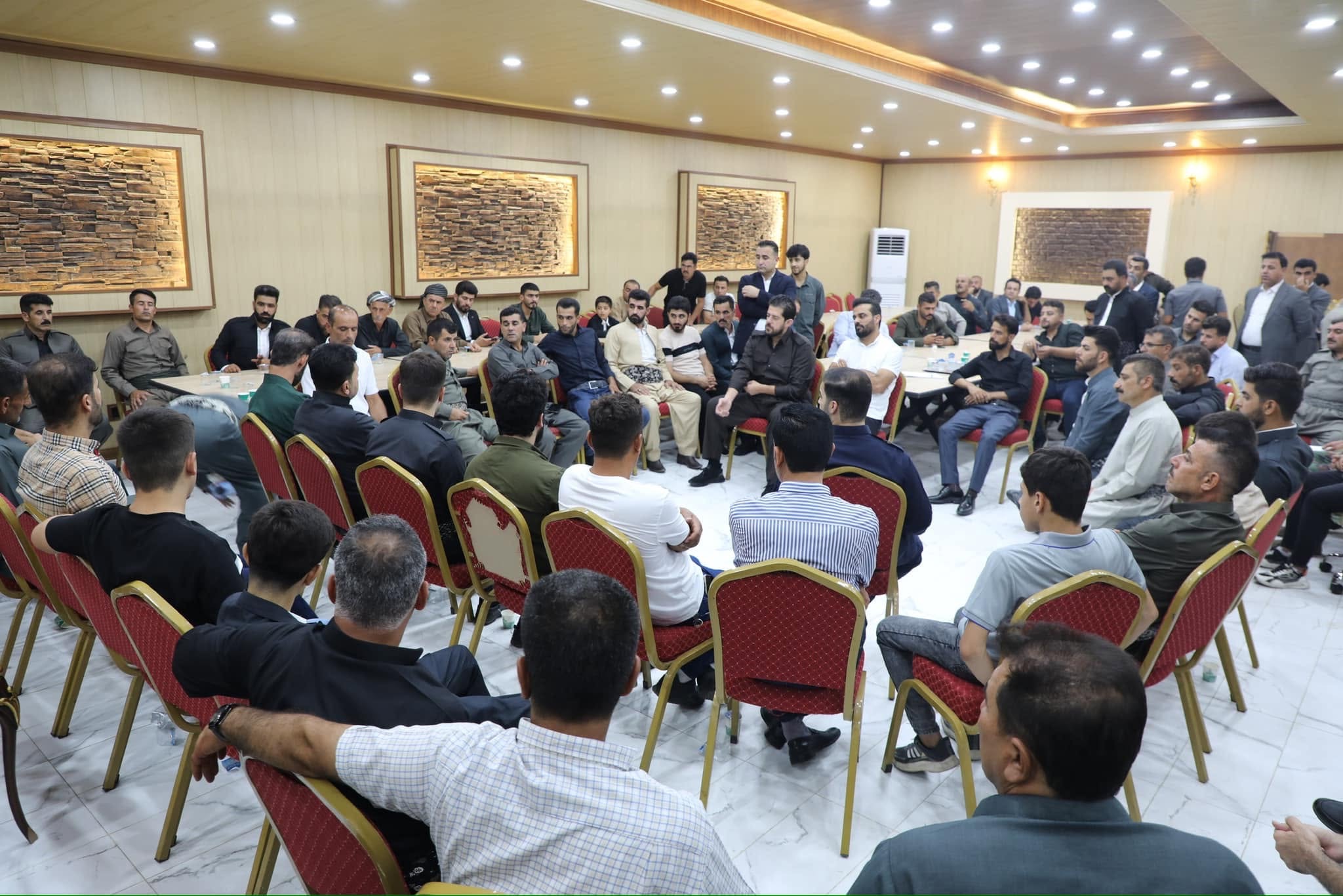 شاڵاو کۆسرەت رەسول پێشوازی لە ژمارەیەک خانەوادەو تێکۆشەرو گەنجی سۆران و باڵەکایەتی دەکات