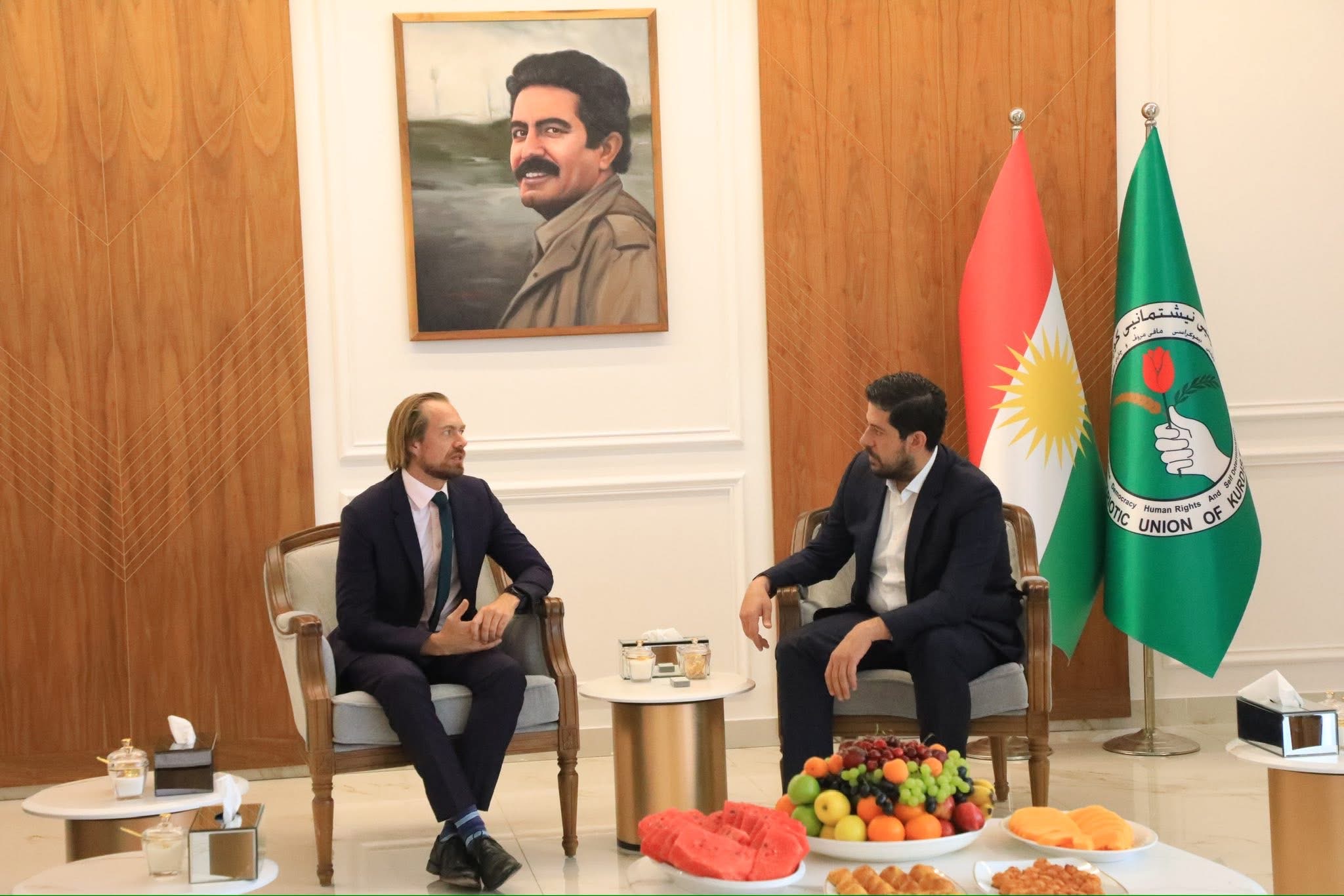 شاڵاو کۆسرەت رەسول پێشوازی لە کونسوڵی بەریتانیا دەکات