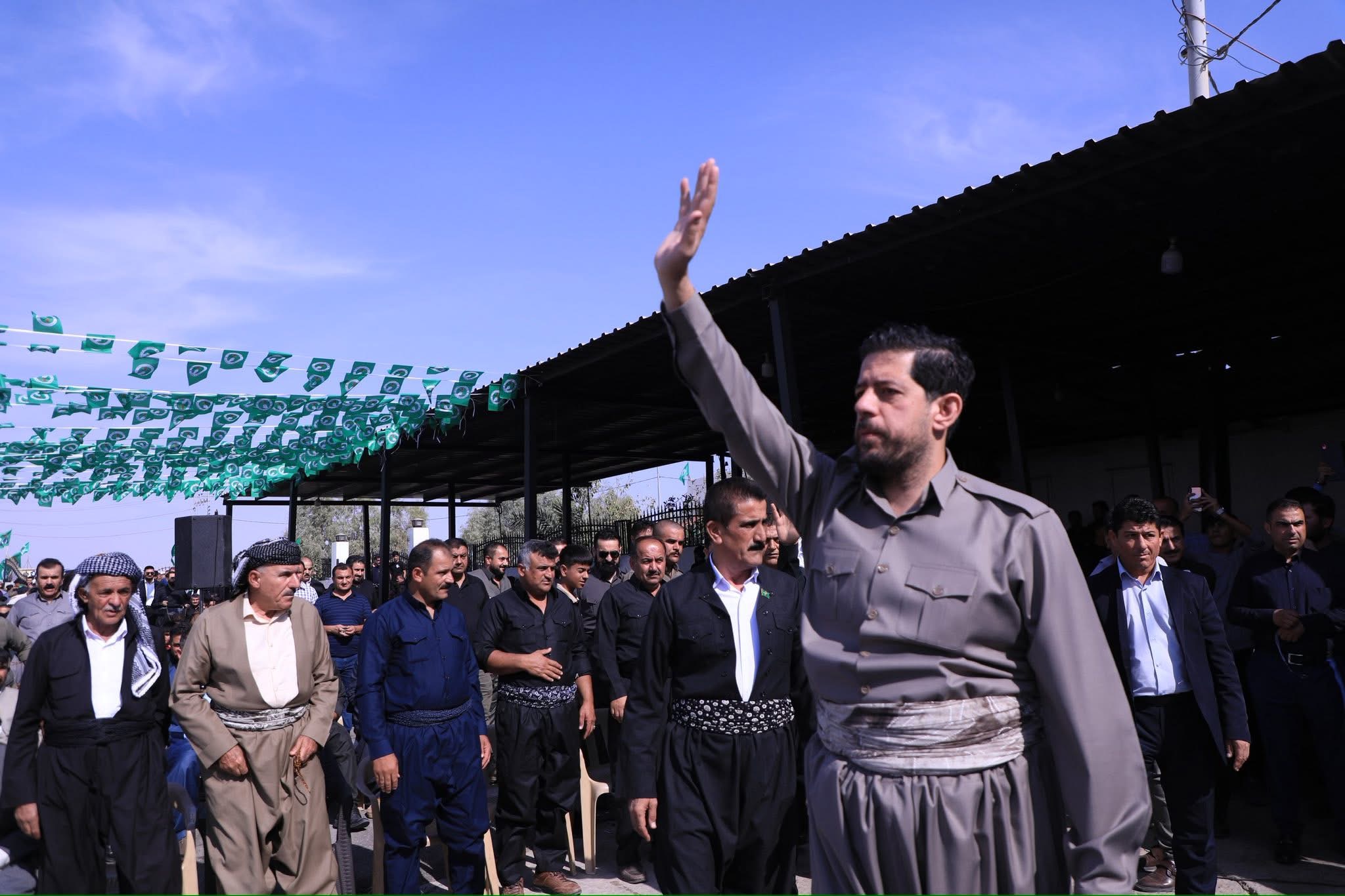 ئەمڕۆ لە گوندی بانیماران، لەگەڵ دانیشتوان و تێکۆشەران و خزمانی گوندەکانی دەشتی کۆیە لای برای ئازیزمان کاک شوان بانیمارانی بووین.